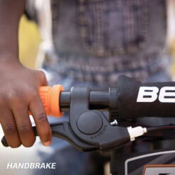 BERG BIKY Trial Groen Loopfiets 12 Inch Handrem 17 BERG BIKY Trial Groen Loopfiets 12 Inch Handrem -Rijden Speelgoed Winkel 8715839090819 BERG Biky Trail Handbrake detail handrem