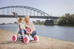 BERG Skelter Buzzy Bloom 2-in-1 -Rijden Speelgoed Winkel berg buzzy bloom 2 in 1
