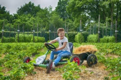 BERG Skeler Buddy Fendt 11 BERG Skeler Buddy Fendt -Rijden Speelgoed Winkel berg buddy fendt with junior trailer and boy