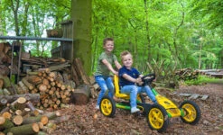BERG Skelter Buddy John Deere 7 BERG Skelter Buddy John Deere -Rijden Speelgoed Winkel berg buddy john deere with boys