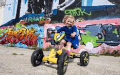 BERG Skelter Buzzy BSX Geel -Rijden Speelgoed Winkel berg buzzy yellow with girl 4 1