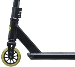 Stuntstep Slamm Classic V8 Yellow -Rijden Speelgoed Winkel slamm classic v8 yellow 3